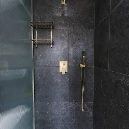 Iz-zebbuga The Penthouse Royal 8 Гостевой дом Zebbug (Southern Region)