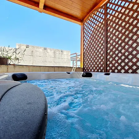 Guest house Iz-zebbuga The Penthouse Royal 8
