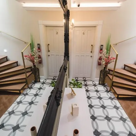 Iz-zebbuga The Penthouse Royal 8 3*