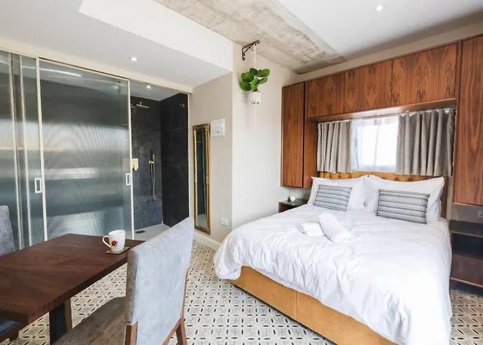 Guest house Iz-zebbuga The Penthouse Royal 8 3*