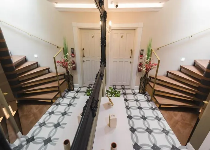 Iz-zebbuga The Penthouse Royal 8 3*