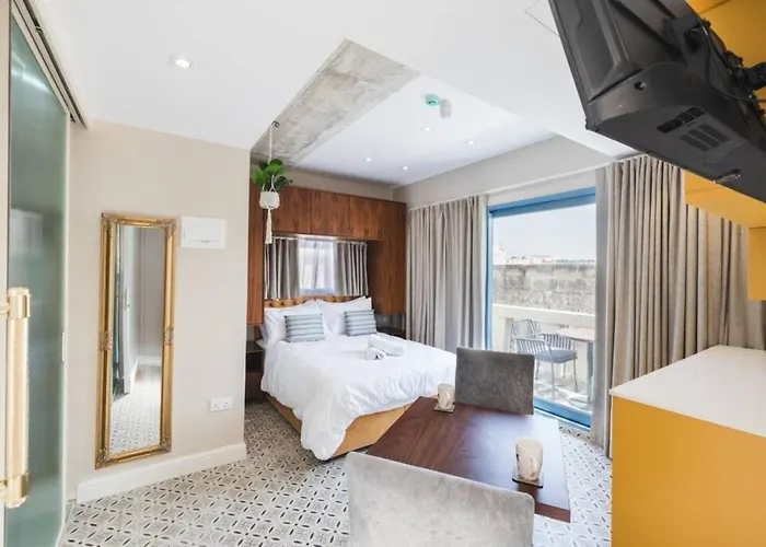 Guest house Iz-zebbuga The Penthouse Royal 8 3*